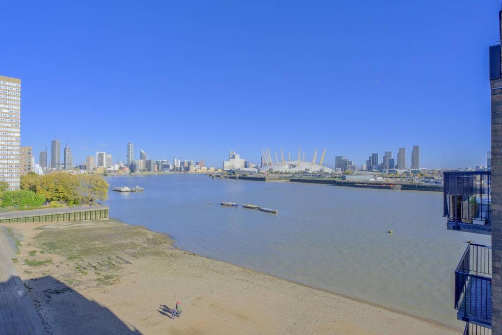 3 bed 1st Floor Flat for rent in London. From Foxtons - Canary Wharf 3 bed 1st Floor Flat for rent in London. From Foxtons - Canary Wharf