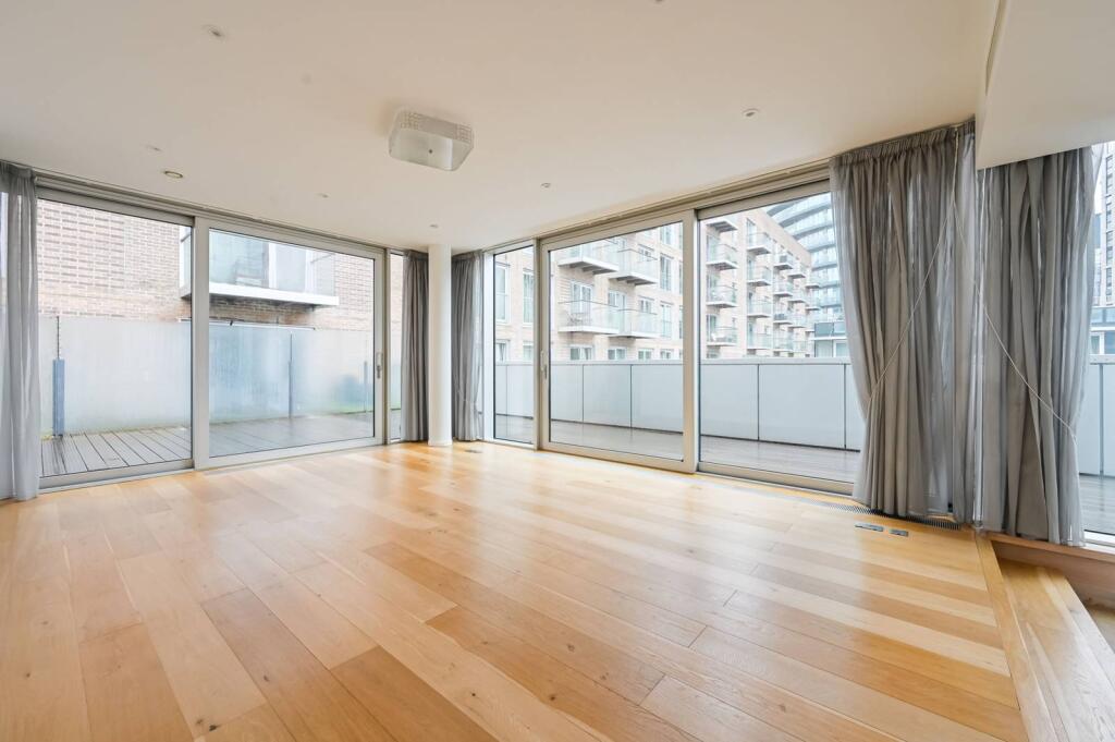 2 bed Penthouse for rent in London. From Foxtons - Canary Wharf
