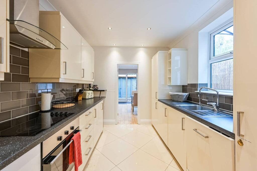3 bed Detached for rent in London. From Foxtons - Canary Wharf 3 bed Detached for rent in London. From Foxtons - Canary Wharf