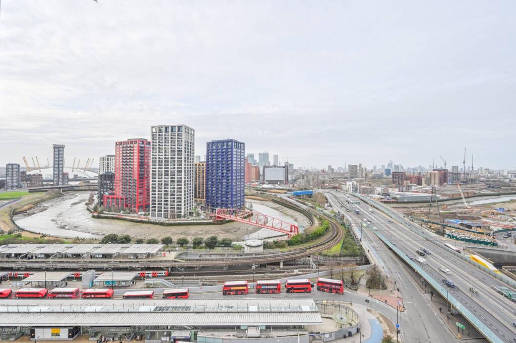 1 bed 1st Floor Flat for rent in London. From Foxtons - Canary Wharf