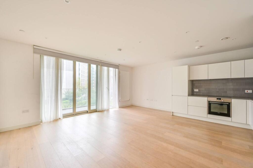 1 bed 1st Floor Flat for rent in London. From Foxtons - Canary Wharf