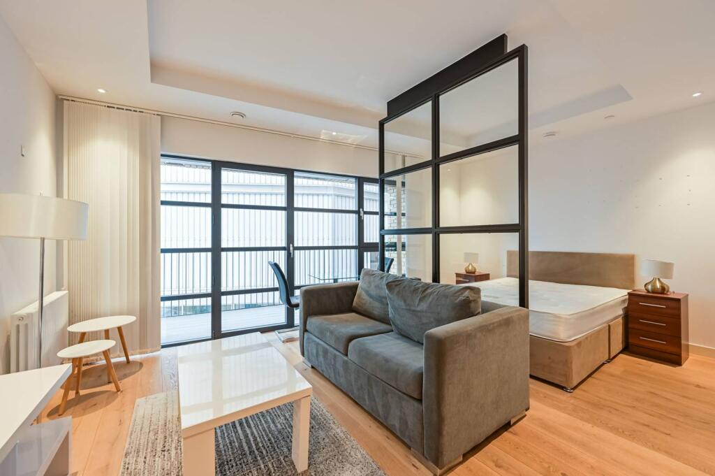 0 bed Studio for rent in London. From Foxtons - Canary Wharf