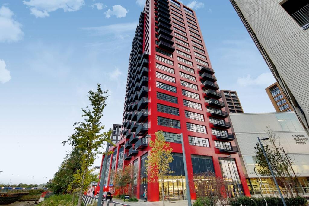 1 bed 1st Floor Flat for rent in Poplar. From Foxtons - Canary Wharf