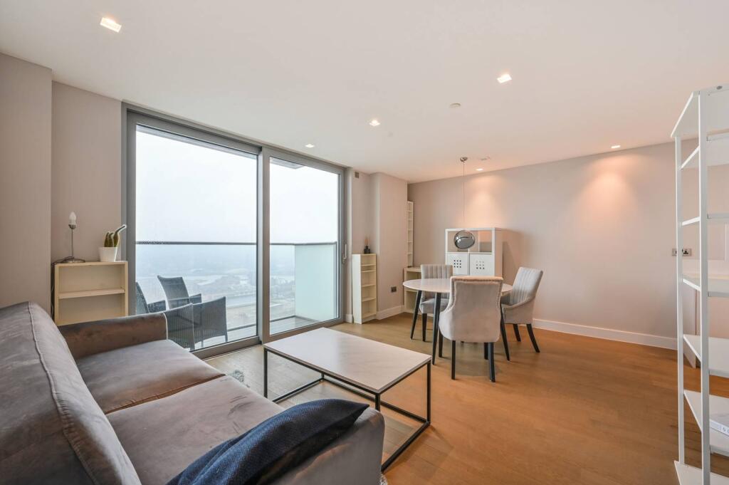 1 bed 1st Floor Flat for rent in London. From Foxtons - Canary Wharf