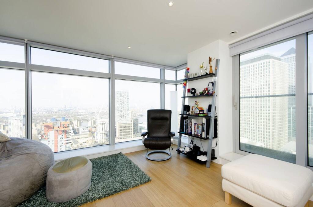2 bed 1st Floor Flat for rent in London. From Foxtons - Canary Wharf