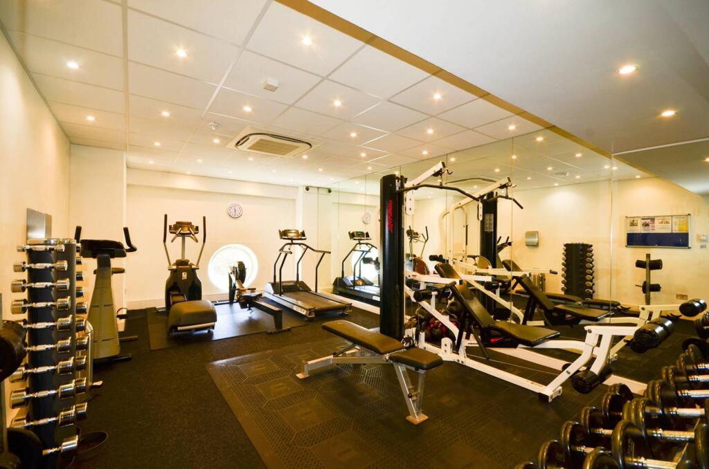 2 bed 1st Floor Flat for rent in London. From Foxtons - Canary Wharf