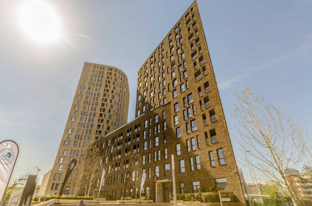 2 bed 1st Floor Flat for rent in London. From Foxtons - Canary Wharf