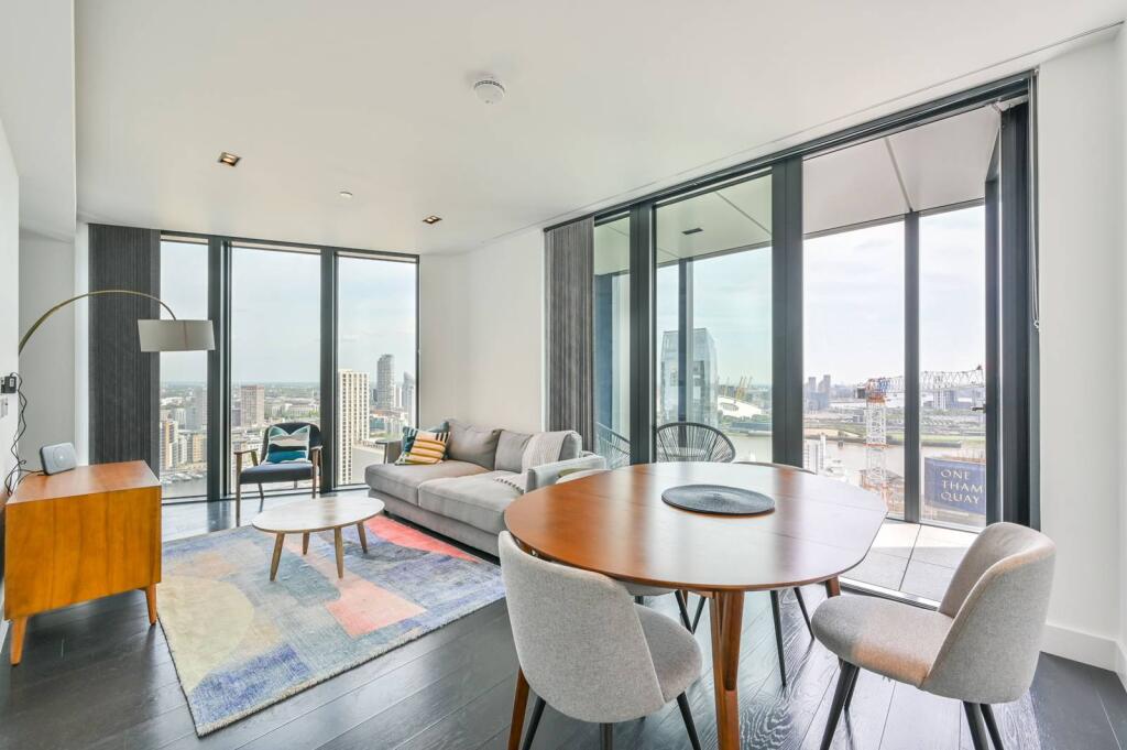 2 bed 1st Floor Flat for rent in Poplar. From Foxtons - Canary Wharf