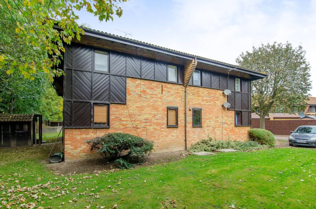 1 bed 1st Floor Flat for rent in London. From Foxtons - Canary Wharf