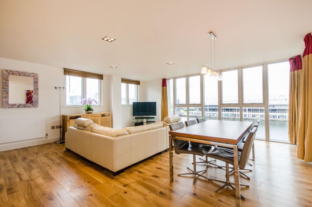 2 bed 1st Floor Flat for rent in London. From Foxtons - Canary Wharf