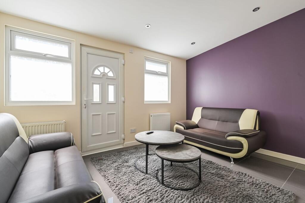 4 bed 1st Floor Flat for rent in London. From Foxtons - Canary Wharf 4 bed 1st Floor Flat for rent in London. From Foxtons - Canary Wharf