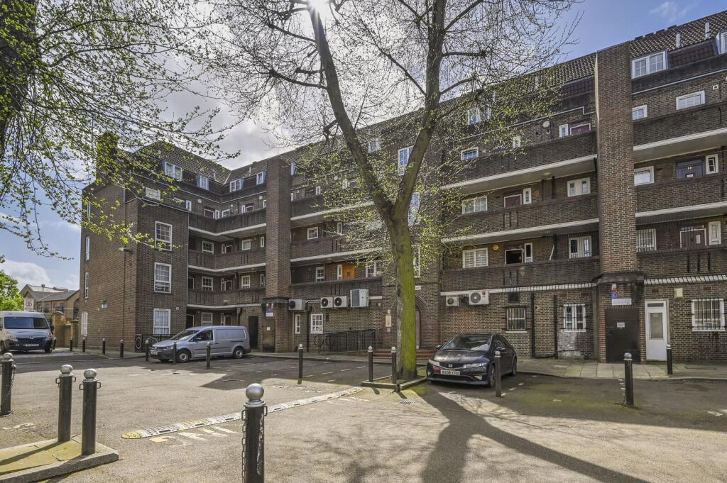 1 bed 1st Floor Flat for rent in Poplar. From Foxtons - Canary Wharf 1 bed 1st Floor Flat for rent in Poplar. From Foxtons - Canary Wharf