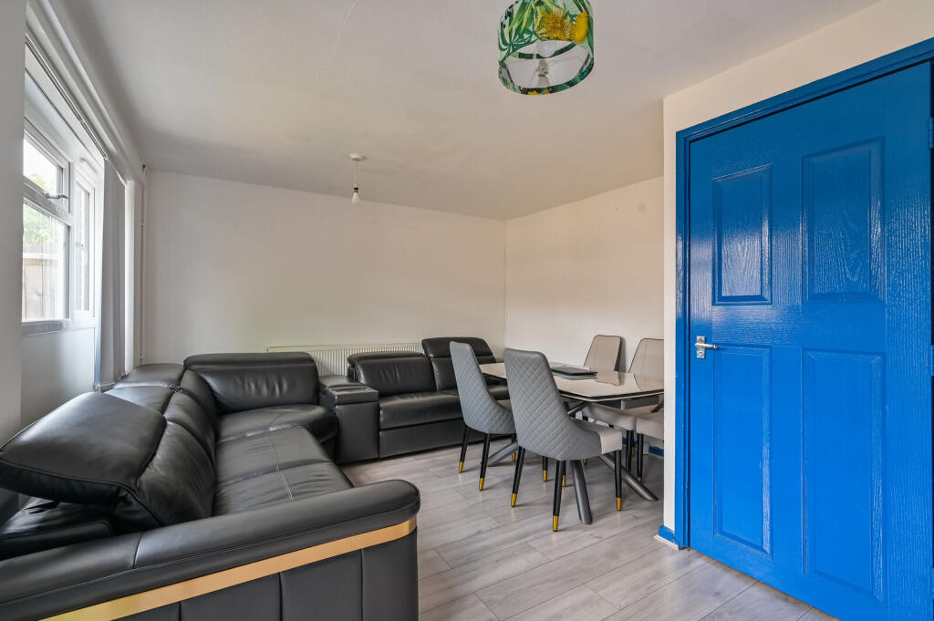 2 bed Annexe for rent in London. From Foxtons - Canary Wharf