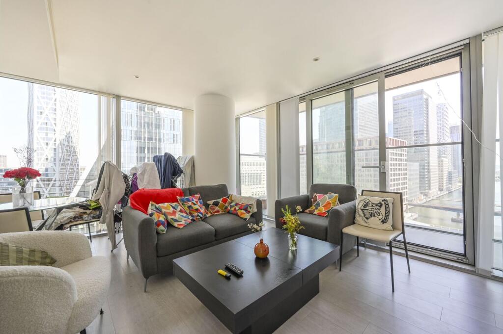 2 bed 1st Floor Flat for rent in Poplar. From Foxtons - Canary Wharf