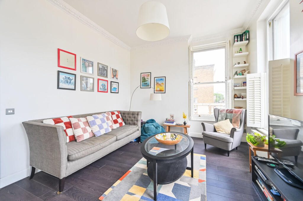 2 bed 1st Floor Flat for rent in Poplar. From Foxtons - Canary Wharf 2 bed 1st Floor Flat for rent in Poplar. From Foxtons - Canary Wharf