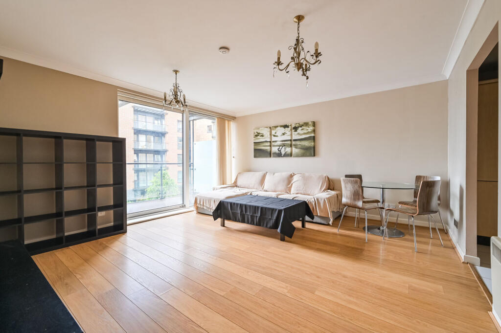 2 bed 1st Floor Flat for rent in London. From Foxtons - Canary Wharf