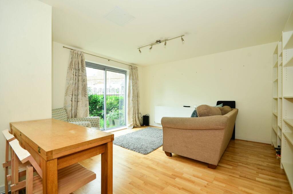 1 bed 1st Floor Flat for rent in London. From Foxtons - Canary Wharf 1 bed 1st Floor Flat for rent in London. From Foxtons - Canary Wharf