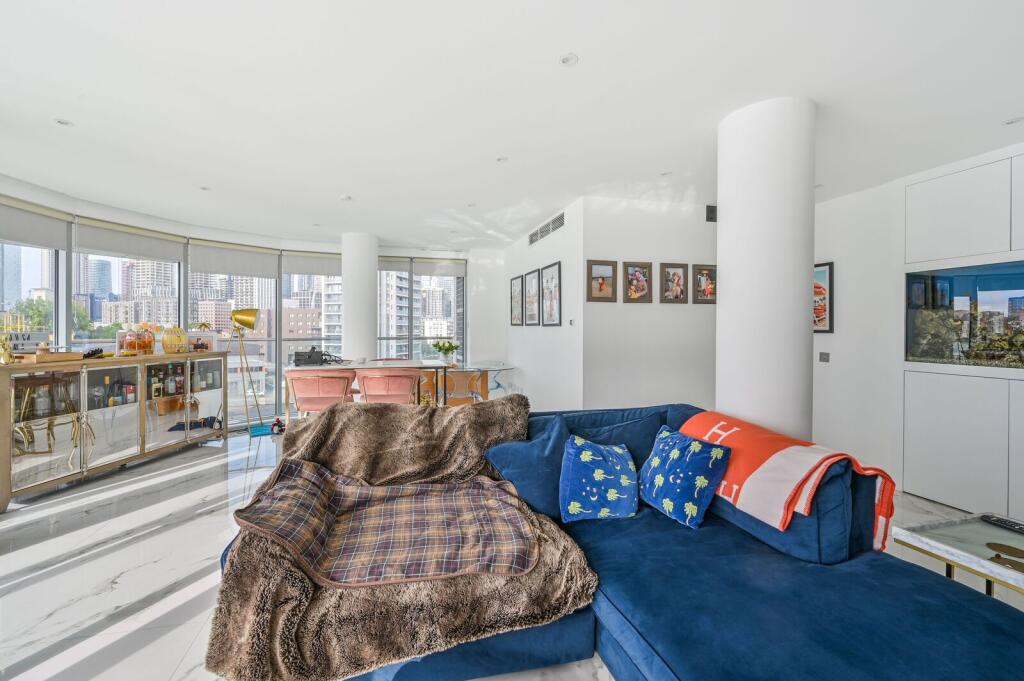 2 bed 1st Floor Flat for rent in London. From Foxtons - Canary Wharf