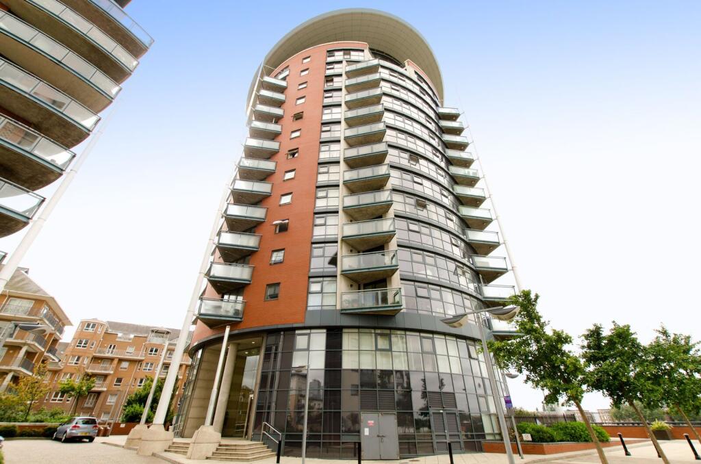 1 bed 1st Floor Flat for rent in Poplar. From Foxtons - Canary Wharf
