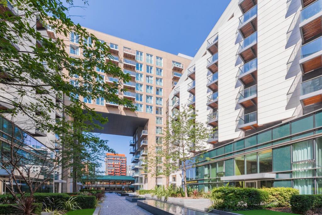 1 bed 1st Floor Flat for rent in Poplar. From Foxtons - Canary Wharf 1 bed 1st Floor Flat for rent in Poplar. From Foxtons - Canary Wharf