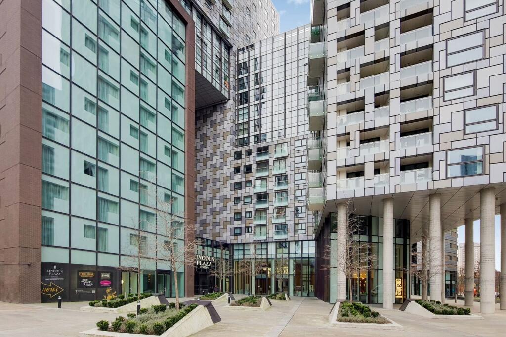 1 bed 1st Floor Flat for rent in Poplar. From Foxtons - Canary Wharf