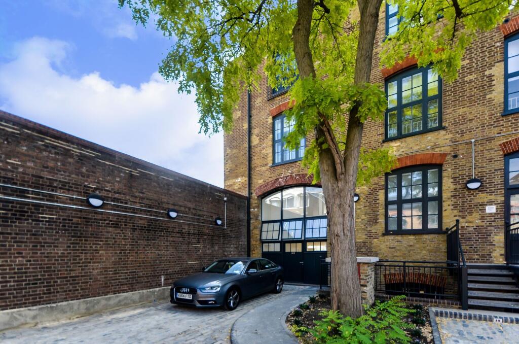 1 bed 1st Floor Flat for rent in Poplar. From Foxtons - Canary Wharf 1 bed 1st Floor Flat for rent in Poplar. From Foxtons - Canary Wharf