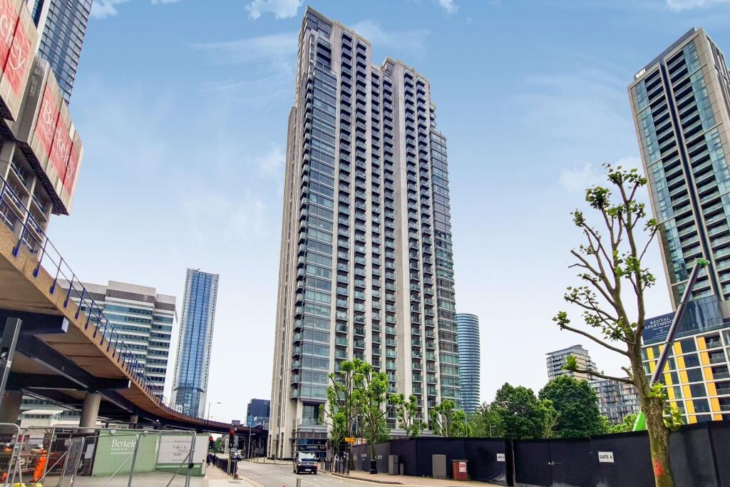 1 bed 1st Floor Flat for rent in London. From Foxtons - Canary Wharf