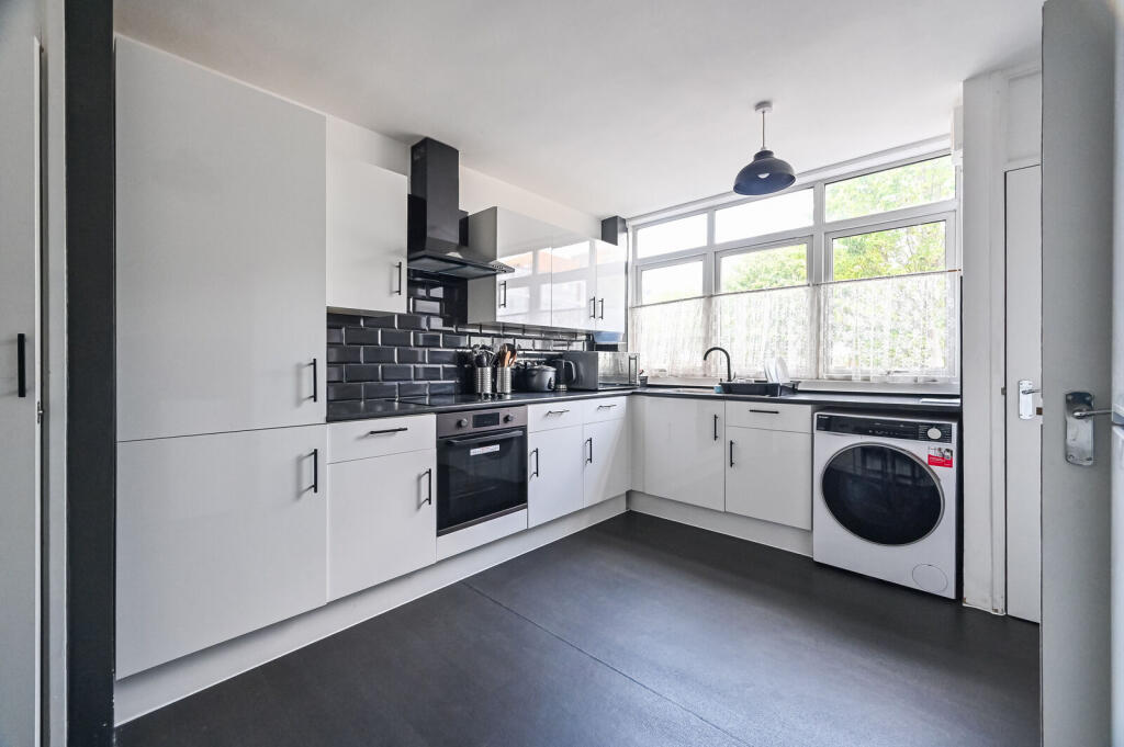 5 bed Annexe for rent in London. From Foxtons - Canary Wharf 5 bed Annexe for rent in London. From Foxtons - Canary Wharf