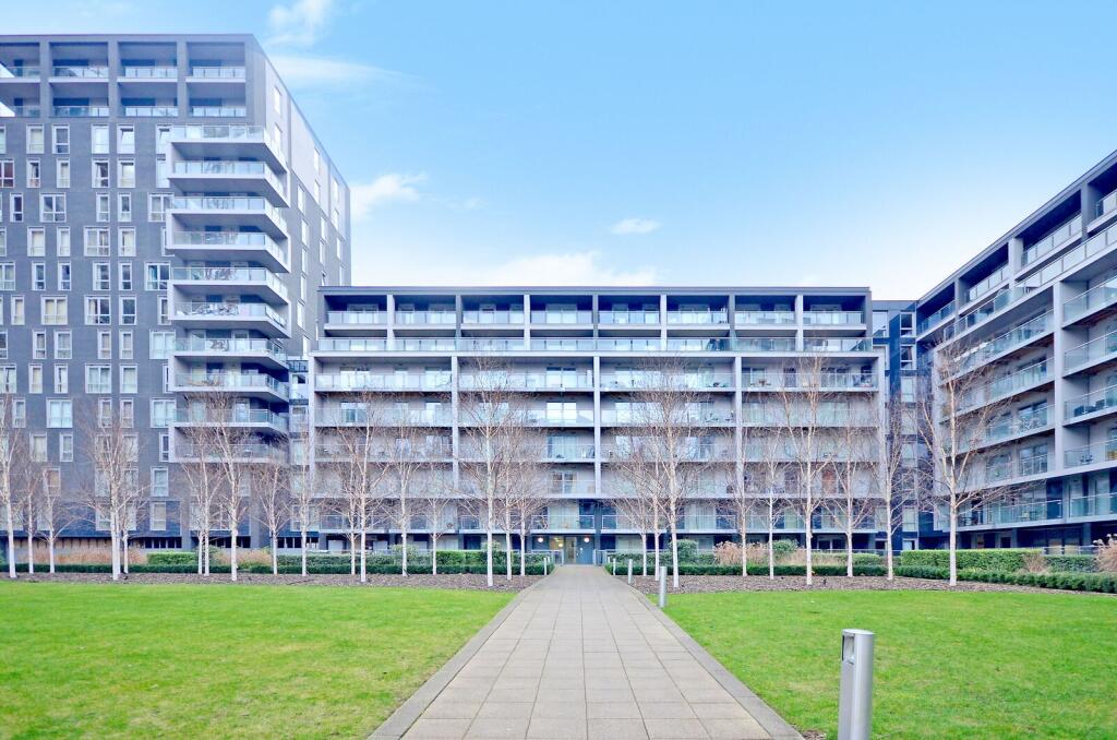 4 bed Studio for rent in London. From Foxtons - Canary Wharf