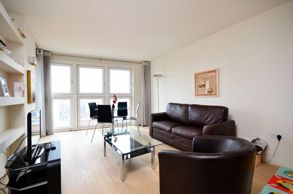 1 bed 1st Floor Flat for rent in London. From Foxtons - Canary Wharf