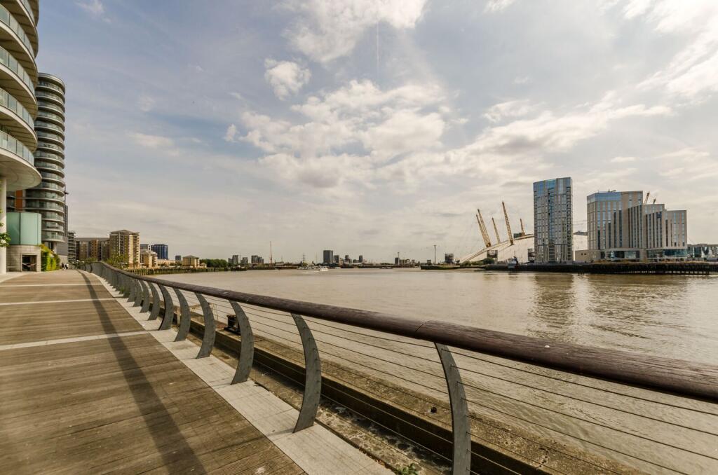 1 bed 1st Floor Flat for rent in London. From Foxtons - Canary Wharf