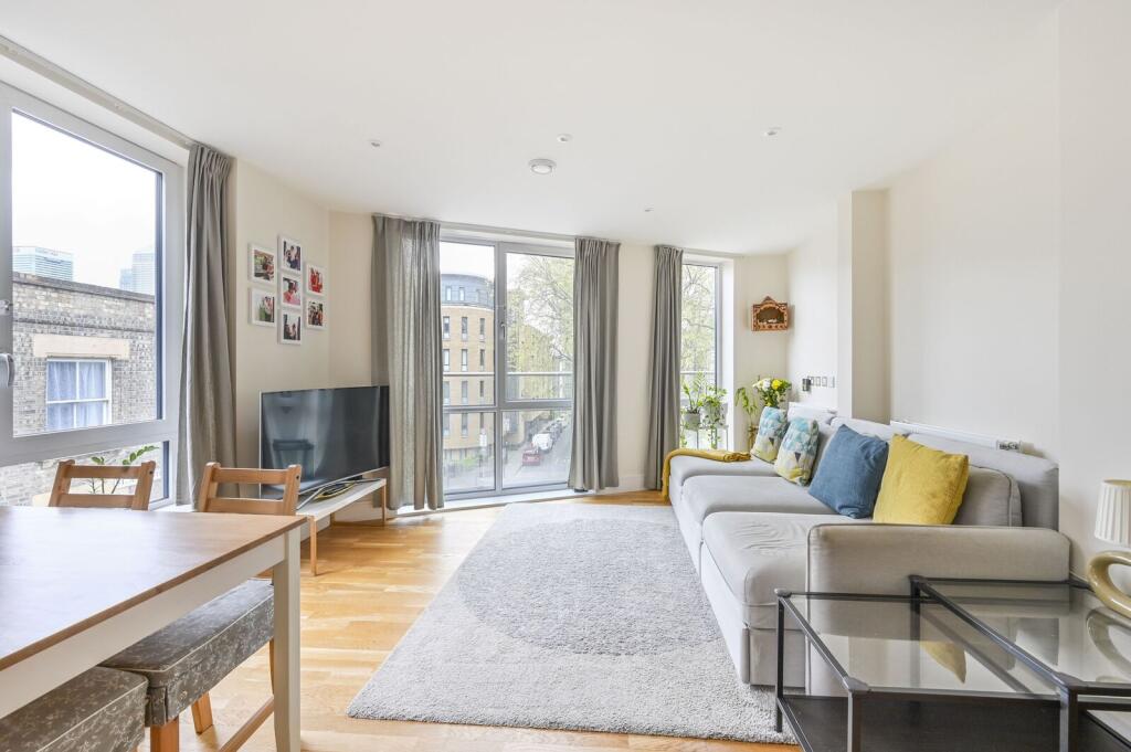 2 bed 1st Floor Flat for rent in London. From Foxtons - Canary Wharf