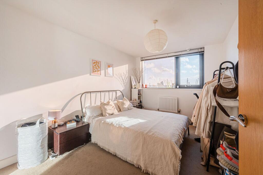 1 bed 1st Floor Flat for rent in London. From Foxtons - Canary Wharf 1 bed 1st Floor Flat for rent in London. From Foxtons - Canary Wharf