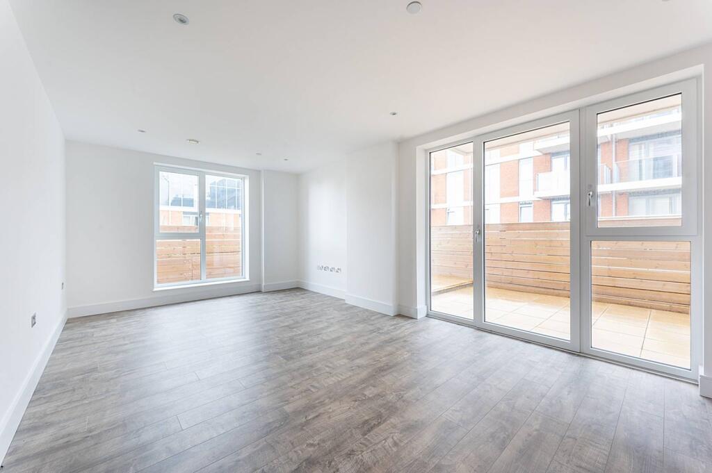 2 bed 1st Floor Flat for rent in London. From Foxtons - Chiswick