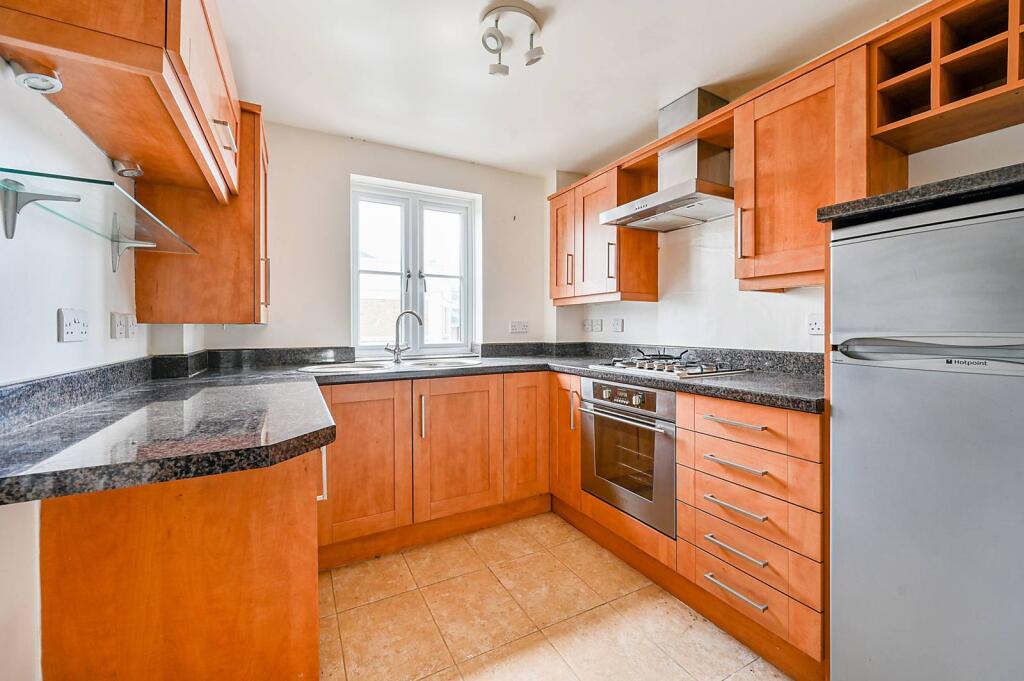 2 bed 1st Floor Flat for rent in London. From Foxtons - Chiswick