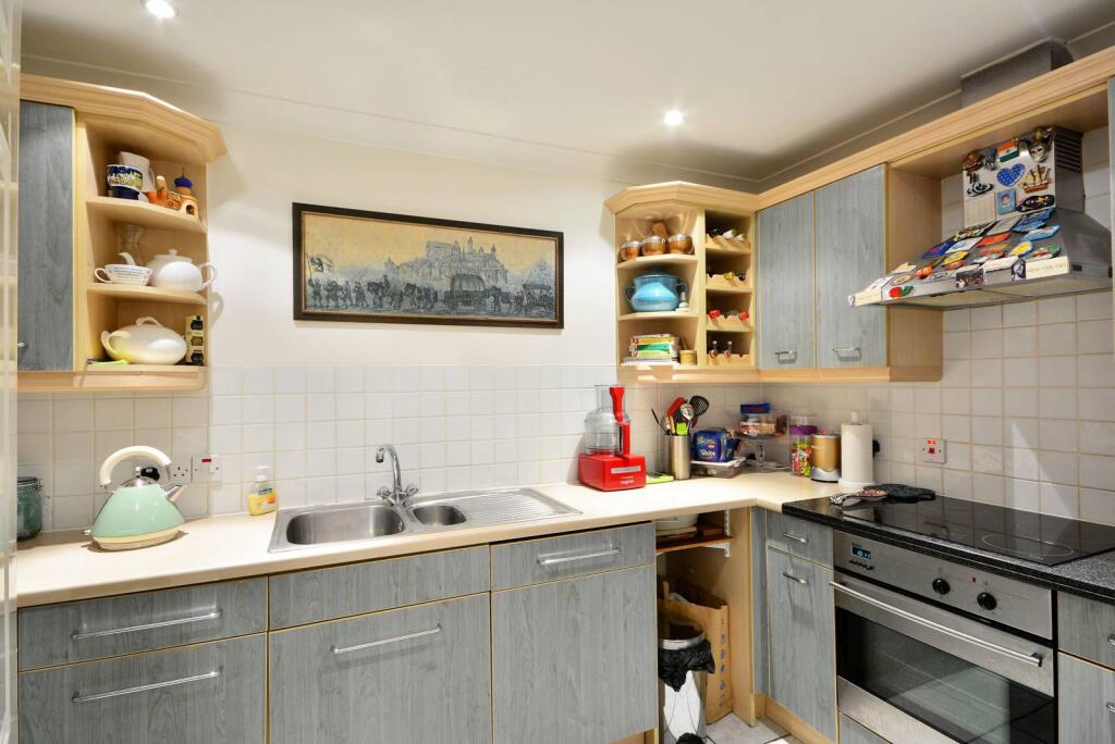 2 bed 1st Floor Flat for rent in London. From Foxtons - Chiswick