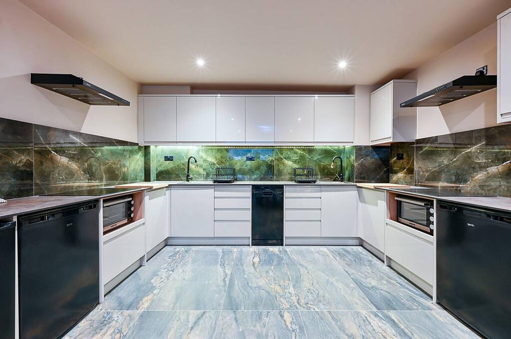 4 bed Mid Terraced House for rent in London. From Foxtons - Chiswick