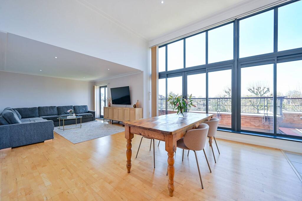 2 bed 1st Floor Flat for rent in London. From Foxtons - Chiswick