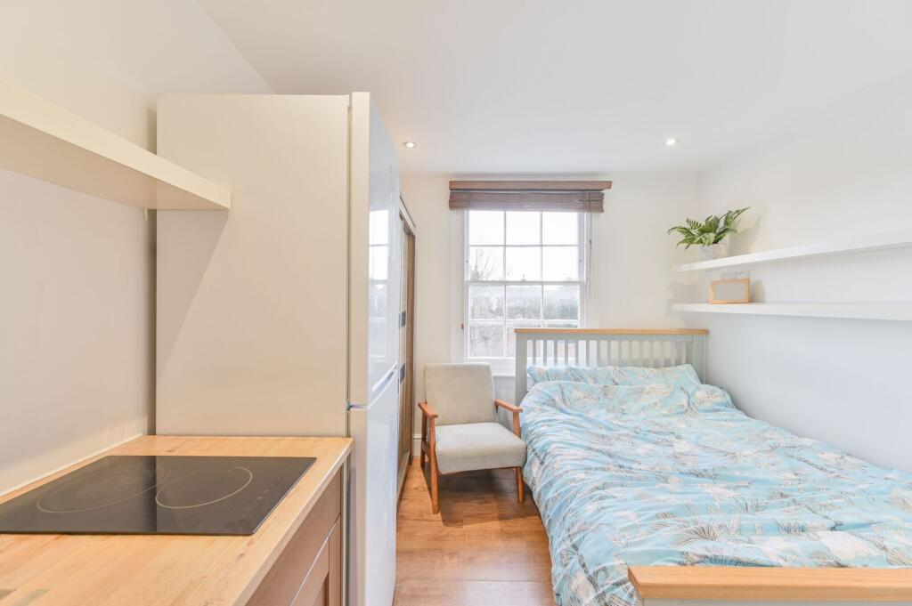 4 bed Annexe for rent in Hammersmith. From Foxtons - Chiswick