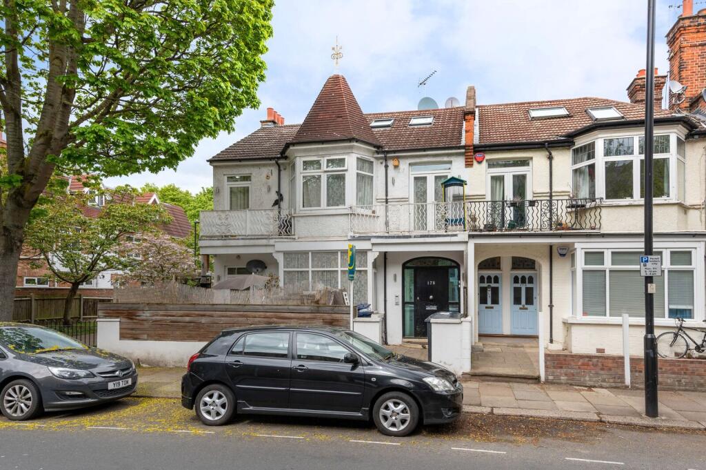 2 bed 1st Floor Flat for rent in London. From Foxtons - Chiswick