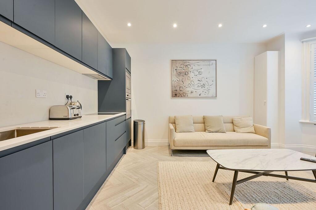 1 bed 1st Floor Flat for rent in London. From Foxtons - Chiswick