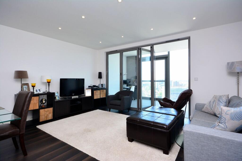 2 bed 1st Floor Flat for rent in Brentford. From Foxtons - Chiswick