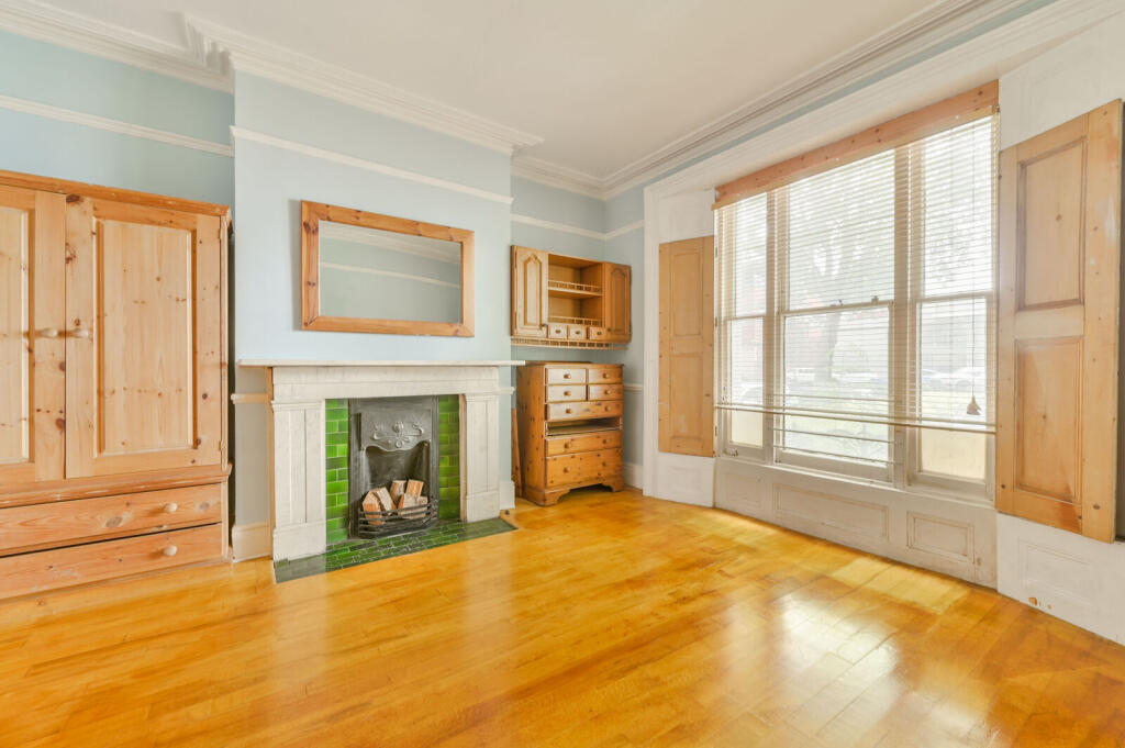 1 bed 1st Floor Flat for rent in London. From Foxtons - Chiswick