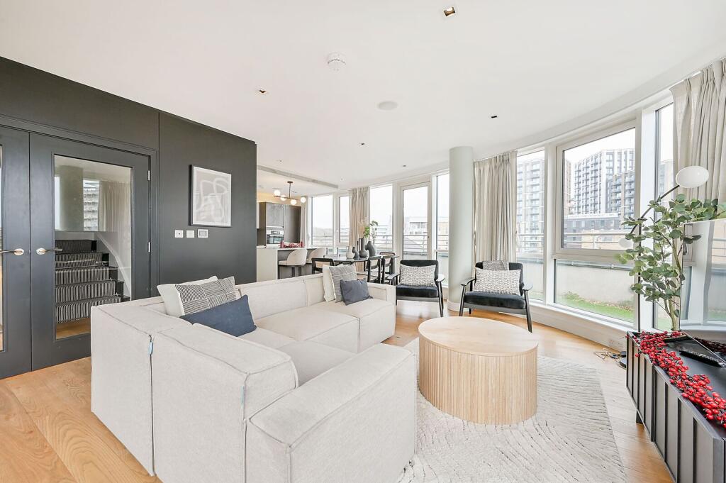 3 bed Penthouse for rent in Brentford. From Foxtons - Chiswick