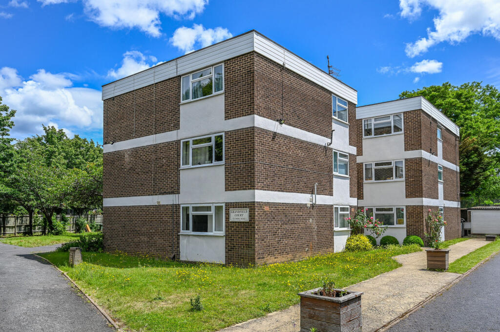 2 bed 1st Floor Flat for rent in London. From Foxtons - Chiswick