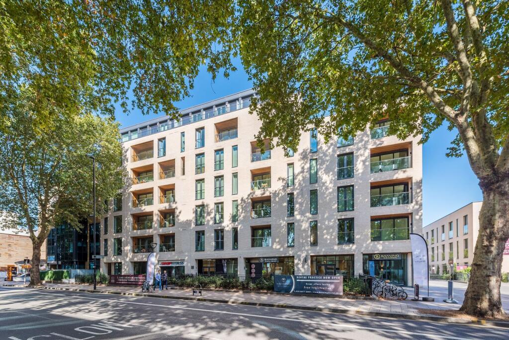 2 bed 1st Floor Flat for rent in Chiswick. From Foxtons - Chiswick