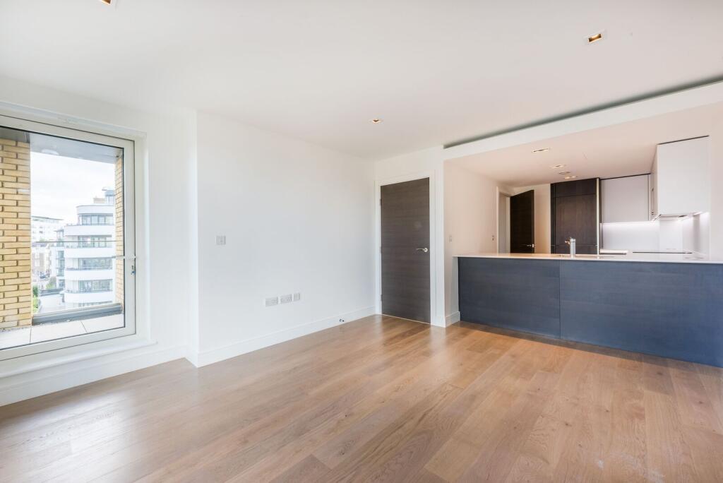 1 bed 1st Floor Flat for rent in Brentford. From Foxtons - Chiswick