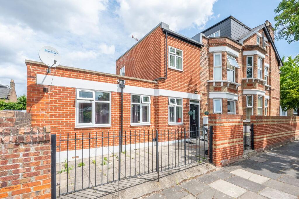 2 bed 1st Floor Flat for rent in Acton. From Foxtons - Chiswick