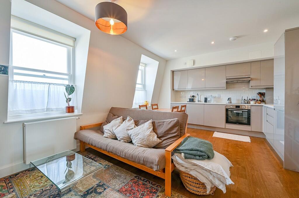 2 bed 1st Floor Flat for rent in Acton. From Foxtons - Chiswick 2 bed 1st Floor Flat for rent in Acton. From Foxtons - Chiswick