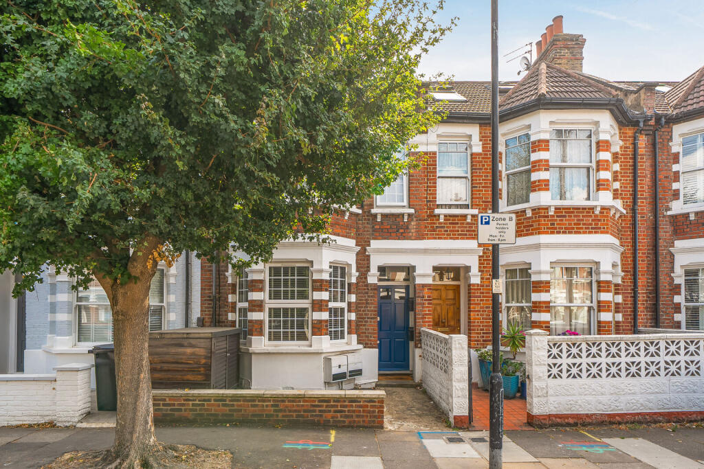 1 bed 1st Floor Flat for rent in London. From Foxtons - Chiswick 1 bed 1st Floor Flat for rent in London. From Foxtons - Chiswick